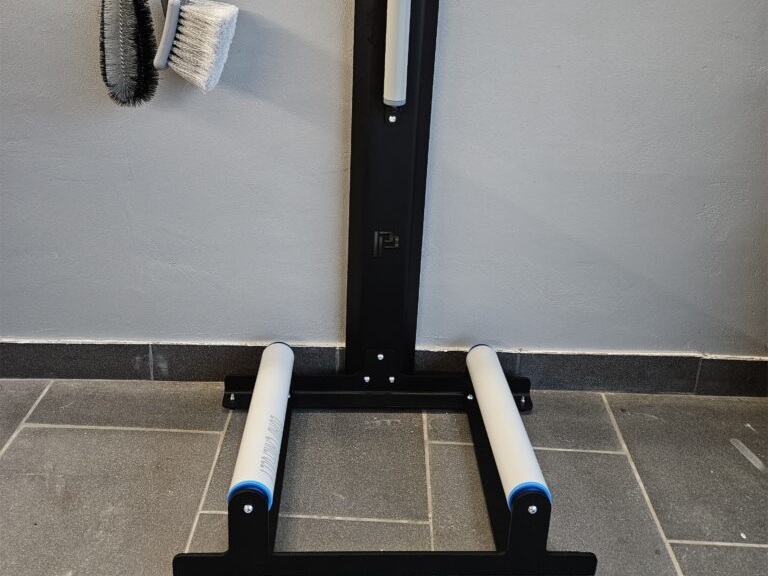 Poka Premium Wheel stand
